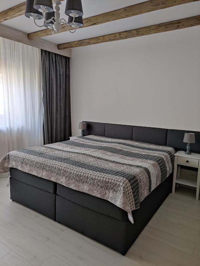 Patak28 Apartmanok شوبرون المظهر الخارجي الصورة