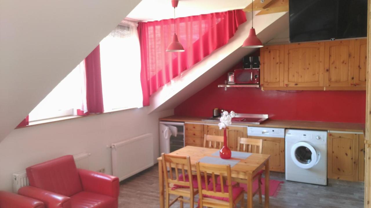 Patak28 Apartmanok شوبرون المظهر الخارجي الصورة