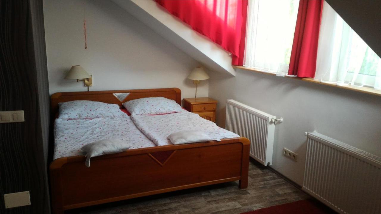 Patak28 Apartmanok شوبرون المظهر الخارجي الصورة