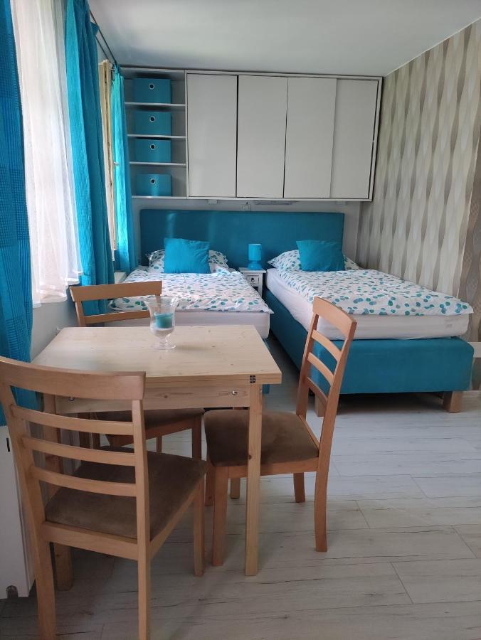 Patak28 Apartmanok شوبرون المظهر الخارجي الصورة
